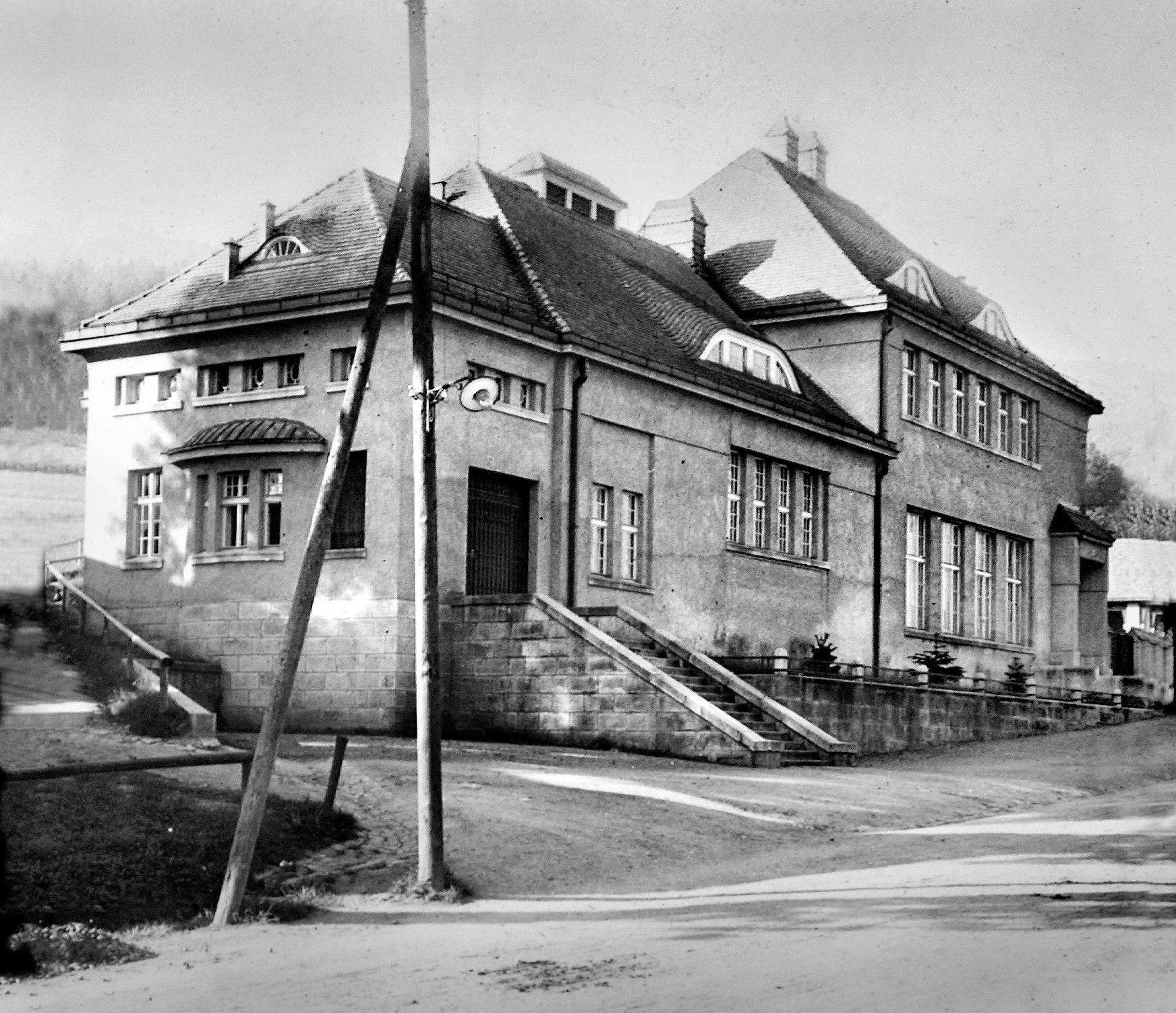1964